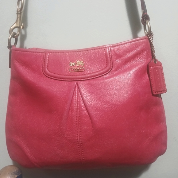 Coach Handbags - Coach Fuchsia Leather Shoulder Bag Vintage